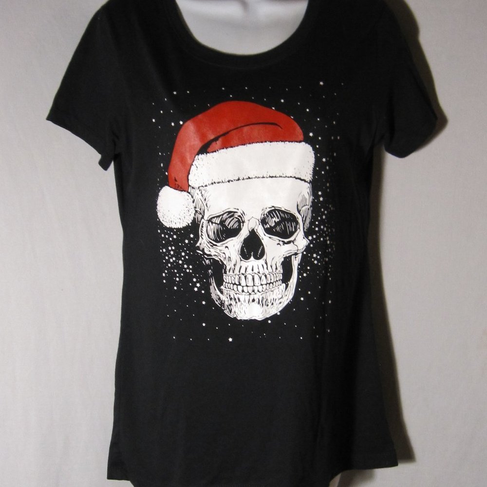 Next Level Ideal T Skull With Santa Hat Black T Shirt L